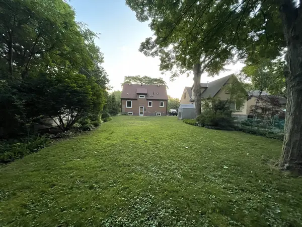 Toronto W08, ON M9B 4L4,230 Martin Grove RD