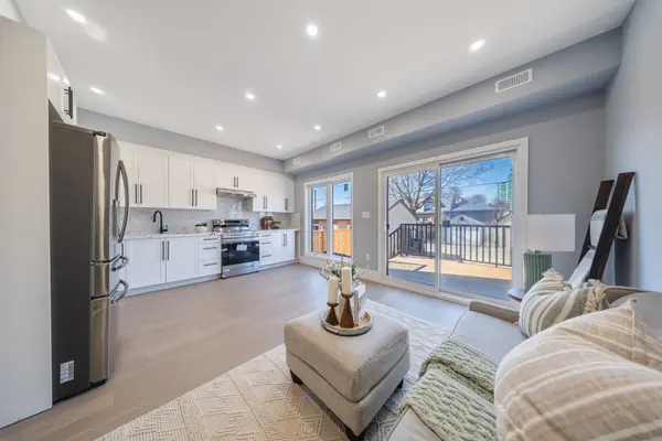 Toronto W03, ON M6N 1T3,82 Pritchard AVE #1