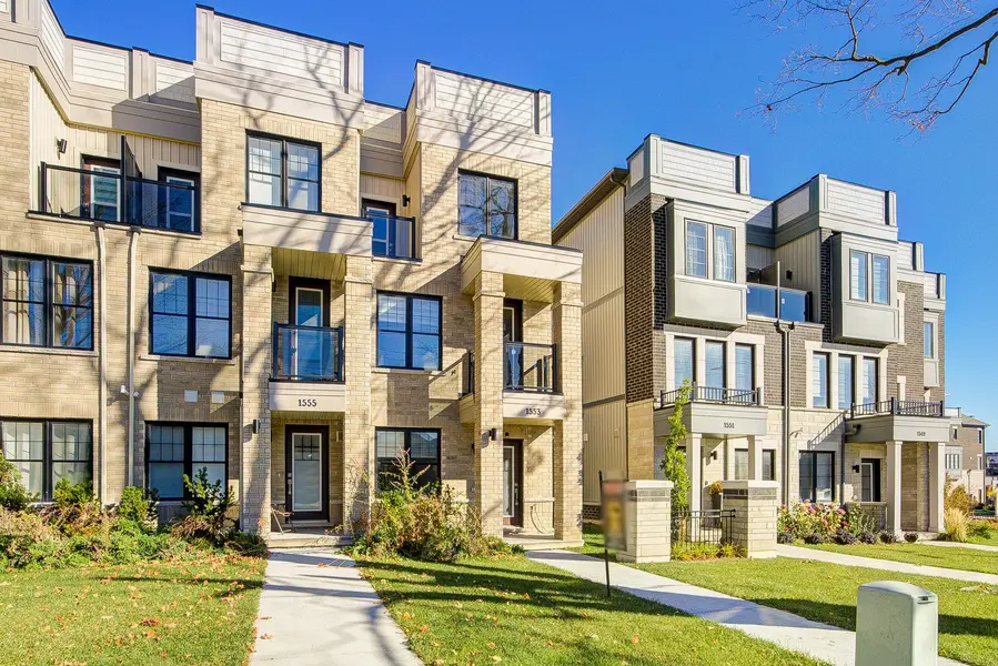 1553 Green RD, Clarington, ON L1C 7E5