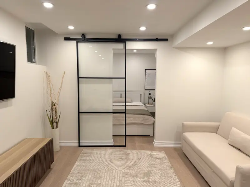 1371 Linstead ST, Oshawa, ON L1K 2V4