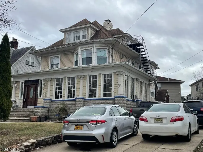 Elizabeth City, NJ 07202,428 Jersey Ave #1