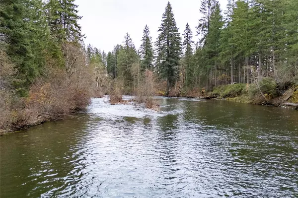 Black Creek, BC V9J 1G1,9571 Gleadle Rd