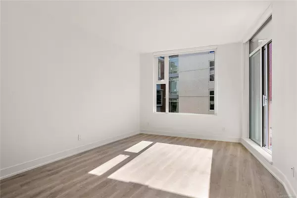 Victoria, BC V8W 3K3,1628 Store St #716