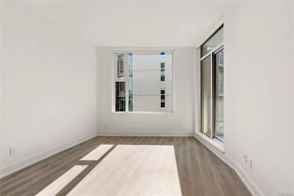 Victoria, BC V8W 3K3,1628 Store St #716