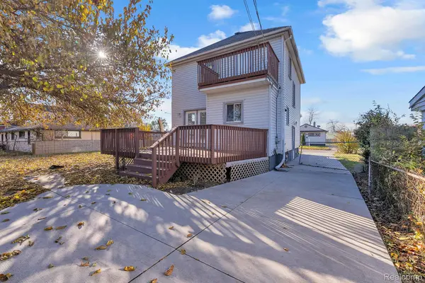 Lincoln Park, MI 48146,1566 University AVE