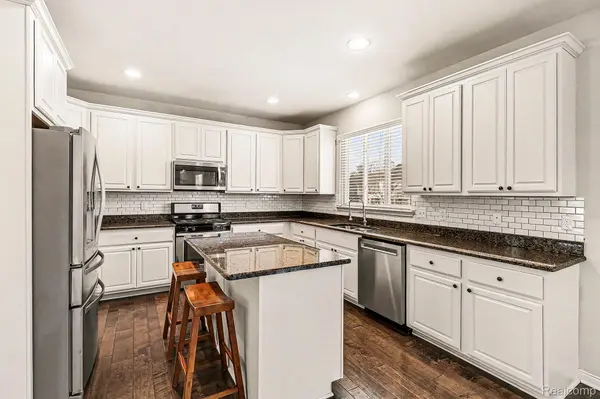 Oxford, MI 48371,335 Whispering Winds