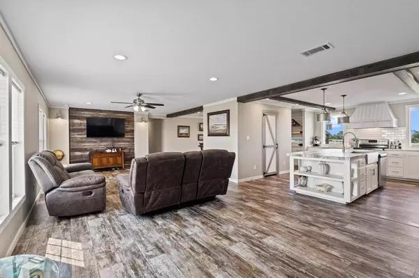 Bells, TX 75414,1717 E Lovers Lane