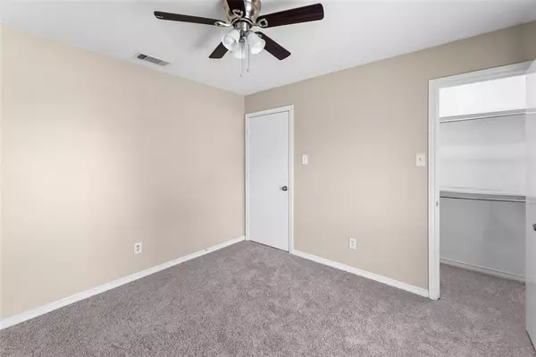 Desoto, TX 75115,500 Pidgeon Court