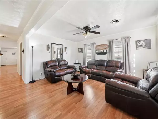 Dallas, TX 75211,1215 Tarpley Avenue