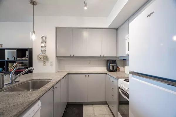 Toronto C01, ON M6K 3R9,50 Lynn Williams ST #1805