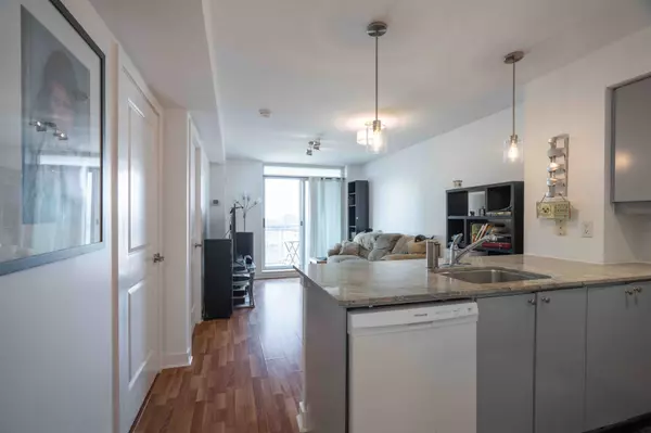 Toronto C01, ON M6K 3R9,50 Lynn Williams ST #1805