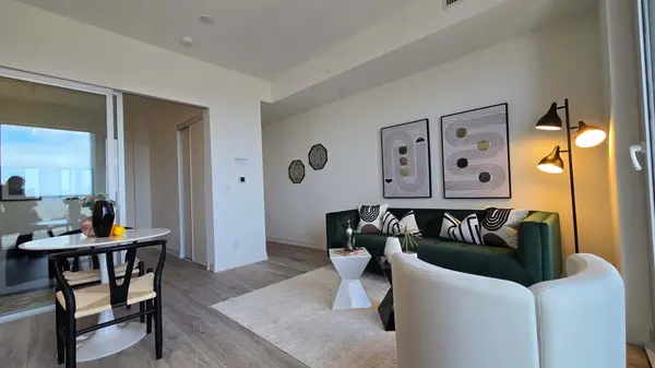 Toronto C03, ON M5P 0A6,2020 Bathurst ST #1909