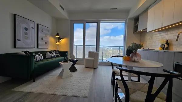 Toronto C03, ON M5P 0A6,2020 Bathurst ST #1909