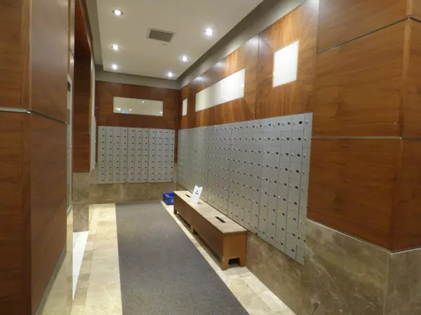 Toronto C01, ON M5G 2R3,763 Bay ST #3606