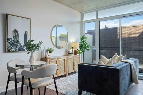 Toronto E01, ON M4M 0C5,1190 Dundas ST E #406