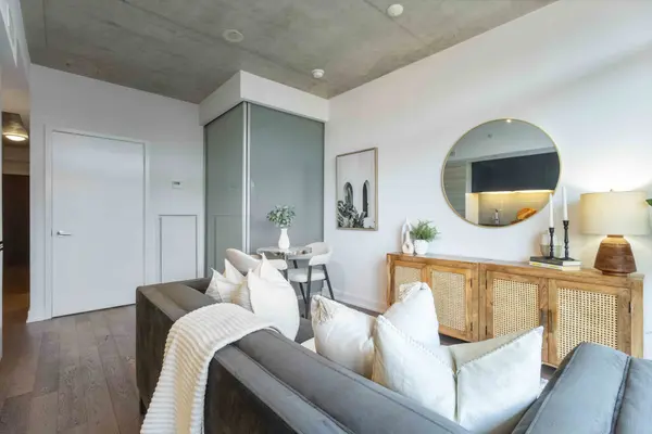 Toronto E01, ON M4M 0C5,1190 Dundas ST E #406