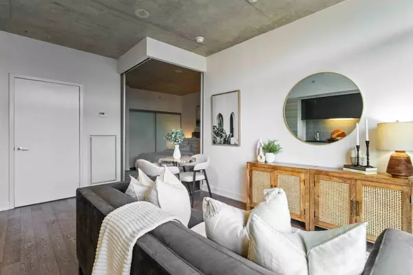 Toronto E01, ON M4M 0C5,1190 Dundas ST E #406