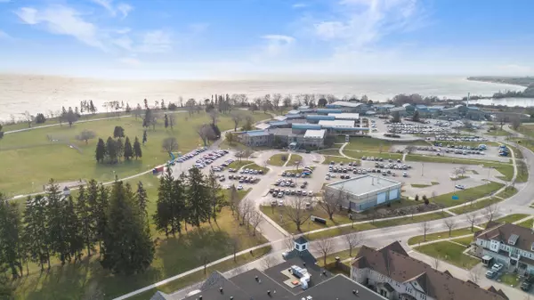 Whitby, ON L1N 0C1,650 Gordon ST #303