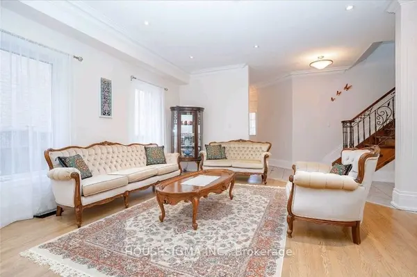 Vaughan, ON L4H 1V7,15 Silverado TRL