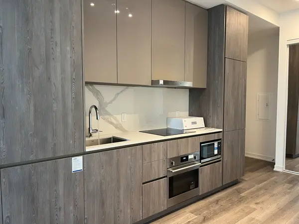 Vaughan, ON L4K 0R2,8 Interchang Way N/A #601