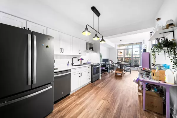 Toronto W02, ON M6H 4J8,1375 Dupont ST #210