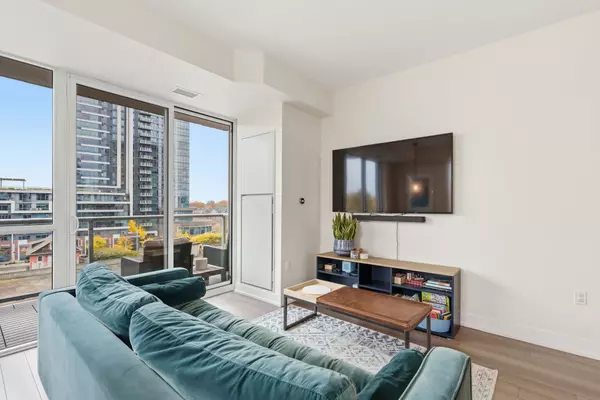 Mississauga, ON L5G 3E6,8 Ann ST #501