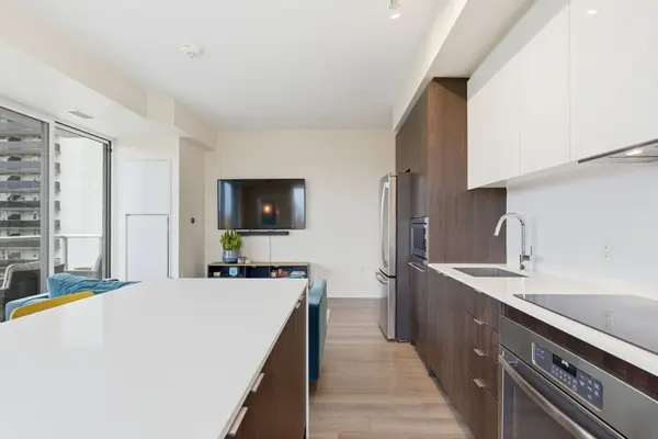 Mississauga, ON L5G 3E6,8 Ann ST #501