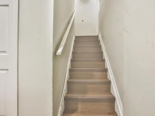 Brampton, ON L7A 2G5,21 Milkweed CRES N #BASEMENT