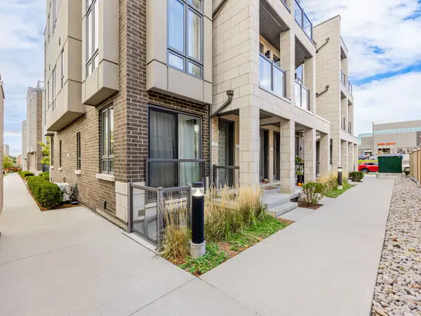 Toronto W04, ON M6A 1B4,713 Lawrence AVE W #5