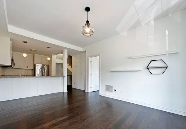 Oakville, ON L6M 1P3,2299 Natasha CIR