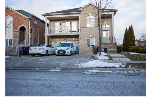 2 Sir Jacobs CRES #MAIN, Brampton, ON L7A 3T4