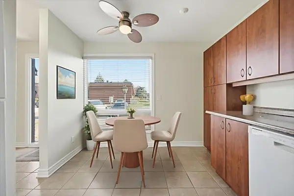 Hunt Club - Windsor Park Village And Area, ON K1V 8Y6,2290 Cotters CRES #302