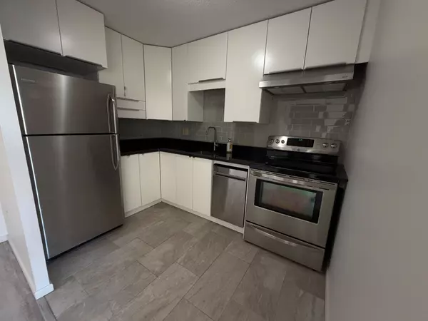 Cityview - Parkwoods Hills - Rideau Shore, ON K2E 6Z7,20 Chesterton DR #209