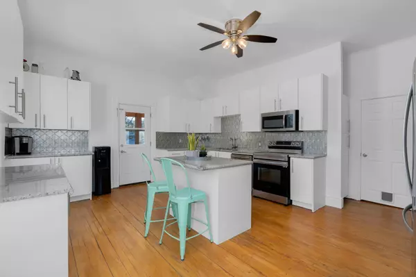 Gravenhurst, ON P0E 1N0,1002 COWBELL LN N