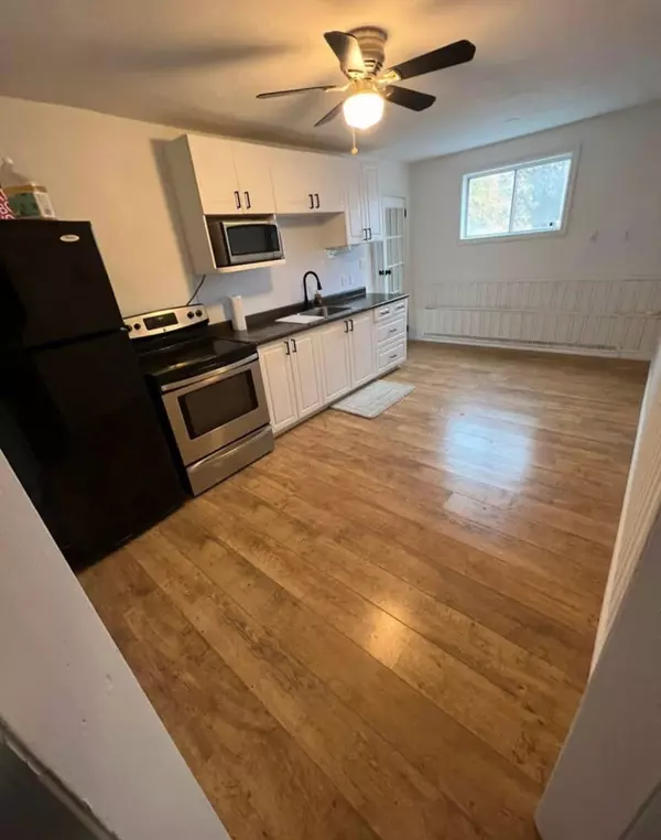 London South, ON N5Z 3L5,147 Emerson AVE