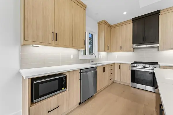 Hamilton, ON L8E 5G1,1313 Baseline RD