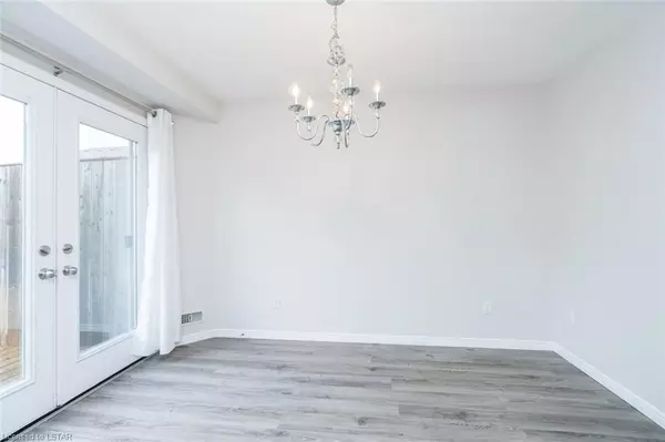 London South, ON N6L 0C7,3200 Singleton AVE #Unit #76