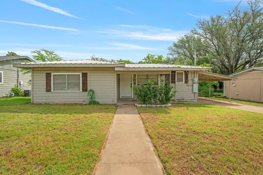 685 S First Avenue, Stephenville, TX 76401