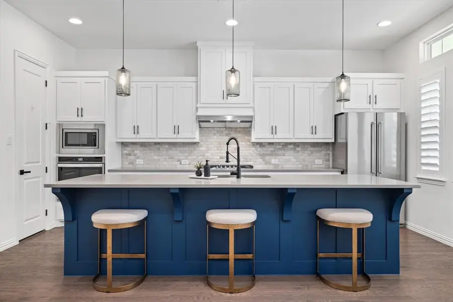 1561 William Way, Farmers Branch, TX 75234