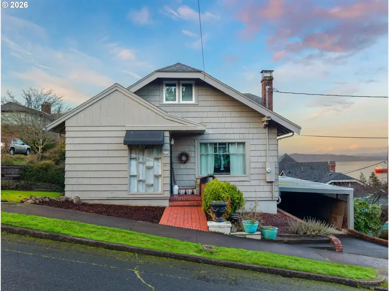 664 KENSINGTON AVE, Astoria, OR 97103