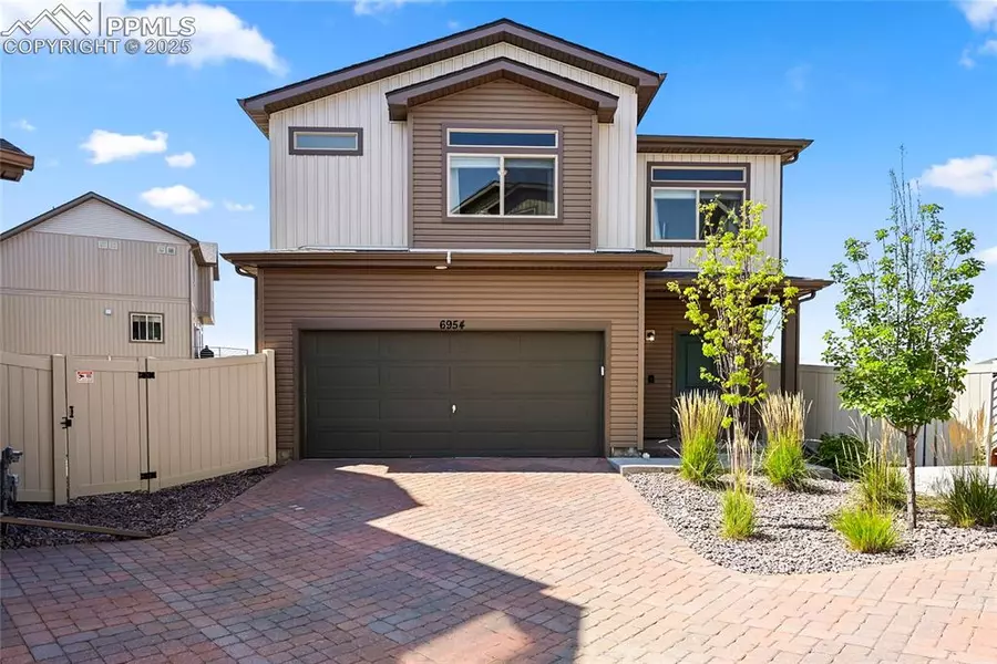 6954 Silvergrass DR, Colorado Springs, CO 80927