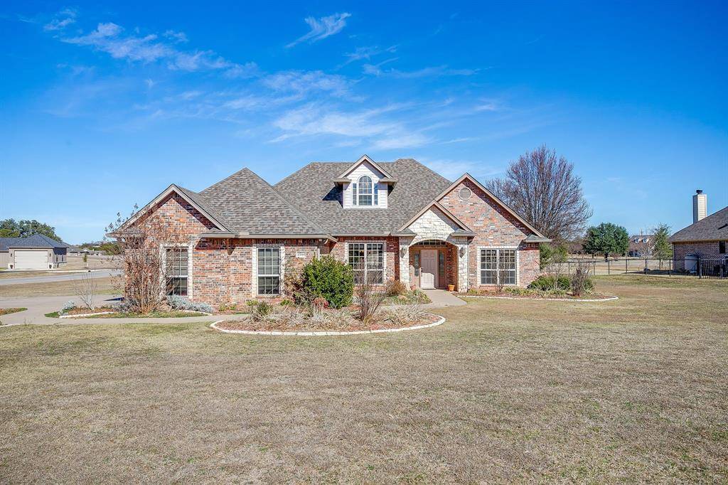 2300 E Emerald Bend, Granbury, TX 76049