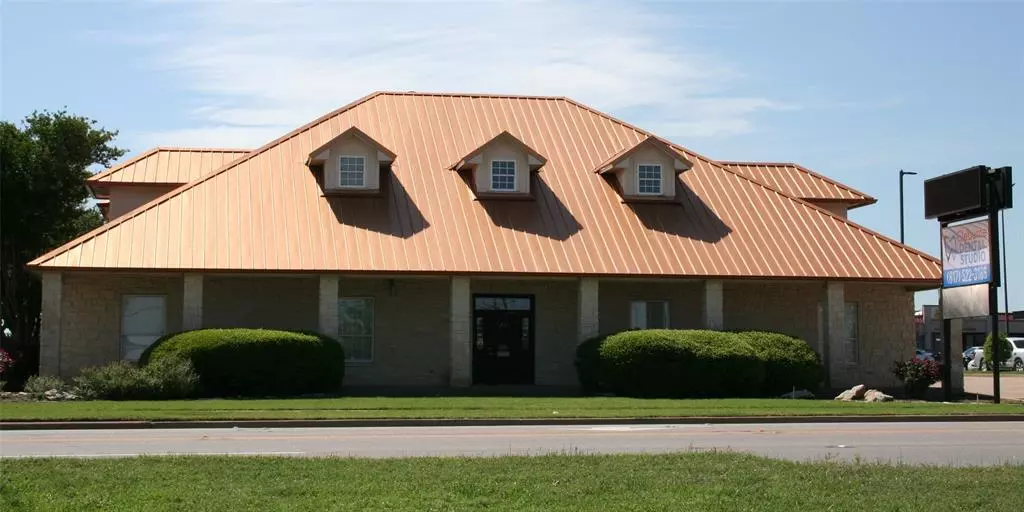 Cleburne, TX 76033,1601 W Henderson