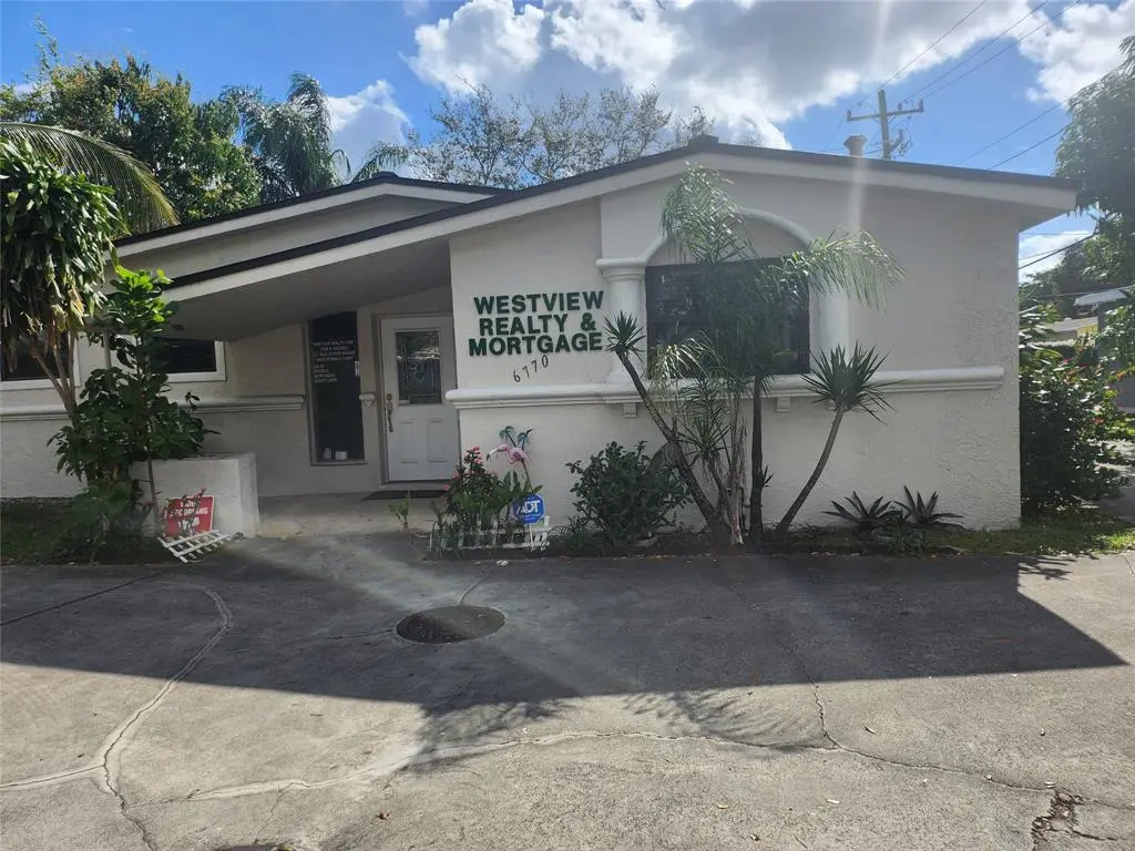 Hollywood, FL 33024,6770 Taft St