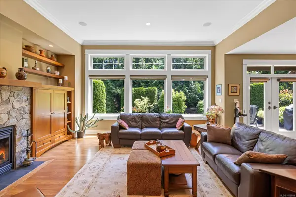 Qualicum Beach, BC V9K 0A3,649 Eaglewood Crt