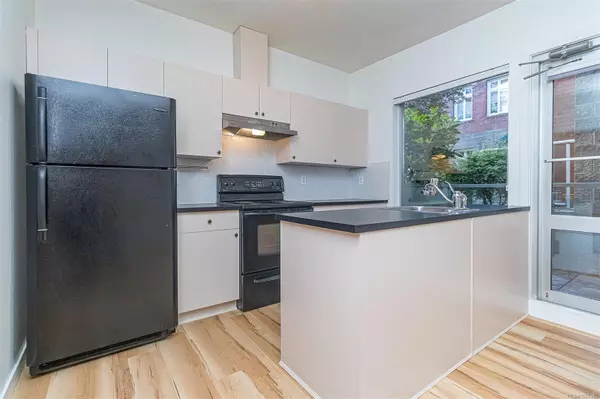 Victoria, BC V8W 0A2,848 Mason St #205