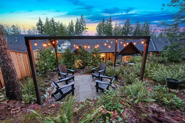 Courtenay, BC V9N 0H4,3221 Klanawa Cres