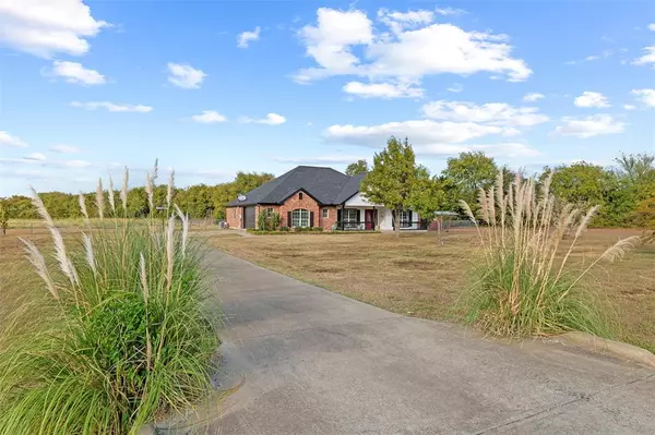 475 Gibson Road, Waxahachie, TX 75165