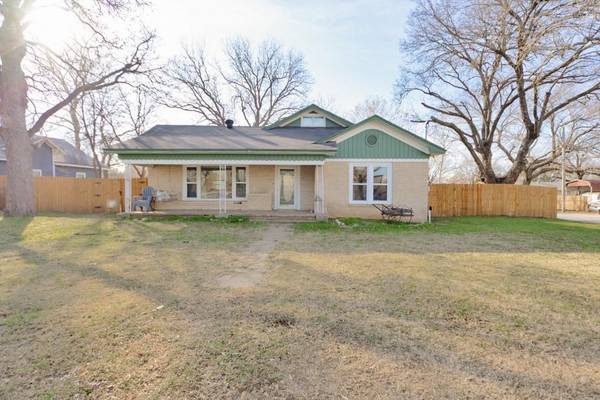 Alvord, TX 76225,517 W Lamar Street