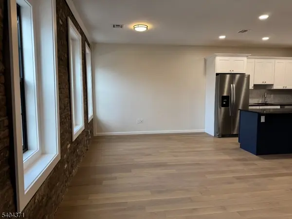 Belleville Twp., NJ 07109,188 Heckel St #2